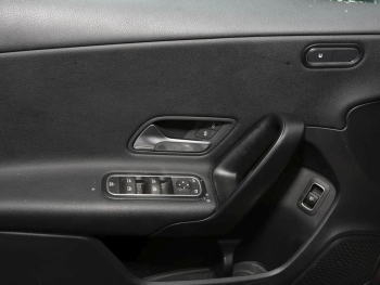 Mercedes-Benz A 180 d Limousine MBUX Navigation+ SpurH