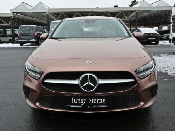 Mercedes-Benz A 180 d Limousine MBUX Navigation+ SpurH