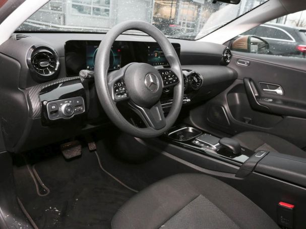 Mercedes-Benz A 180 d Limousine MBUX Navigation+ SpurH