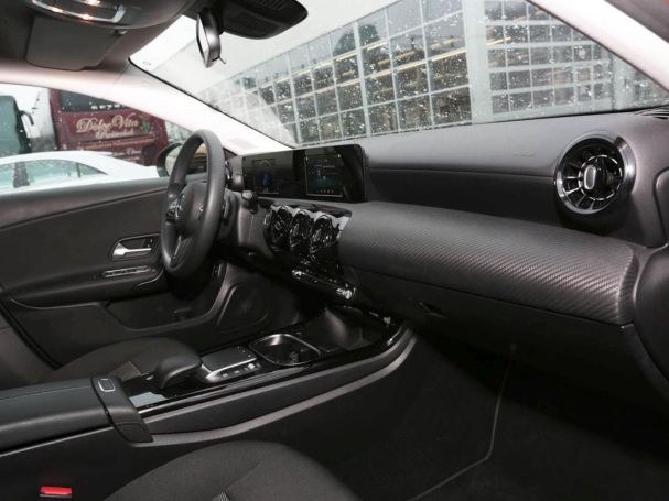 Mercedes-Benz A 180 d Limousine MBUX Navigation+ SpurH