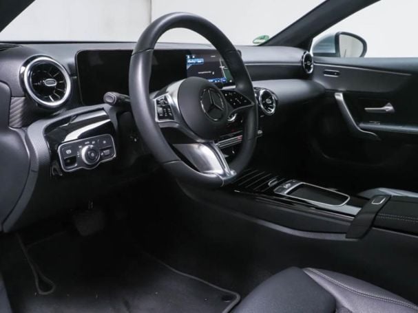 Mercedes-Benz A 180 Limousine Progressive Panorama Kamera Mercedes-Benz A 180 Limousine Progressive Panorama Kamera