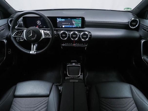Mercedes-Benz A 180 Limousine Progressive Panorama Kamera Mercedes-Benz A 180 Limousine Progressive Panorama Kamera