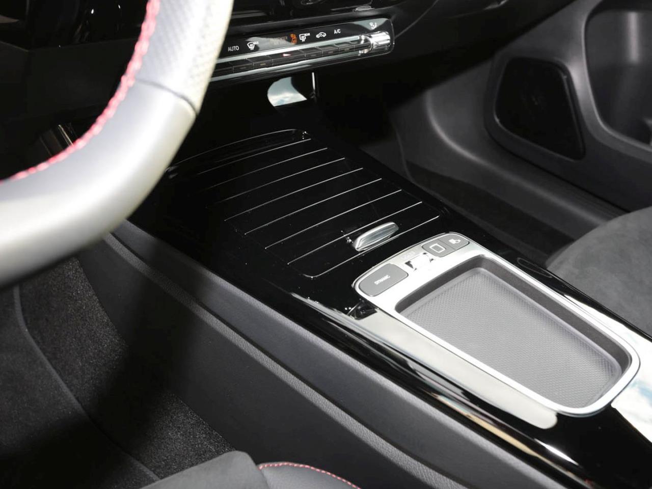 Mercedes-Benz A 180 Limousine AMG Distronic Memory AHK 360°