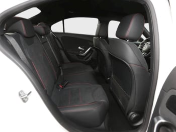 Mercedes-Benz A 180 Limousine AMG Night Panorama Distronic 360°