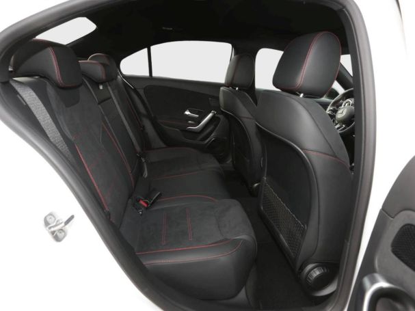 Mercedes-Benz A 180 Limousine AMG Night Panorama Distronic 360°