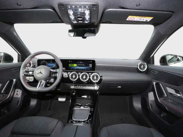 Mercedes-Benz A 180 Limousine AMG Night Panorama Distronic 360° Mercedes-Benz A 180 Limousine AMG Night Panorama Distronic 360°