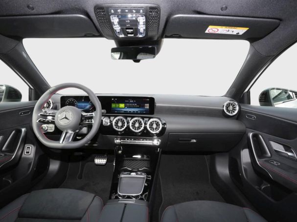 Mercedes-Benz A 180 Limousine AMG Night Panorama Distronic 360°