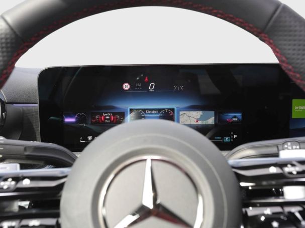 Mercedes-Benz A 180 Limousine AMG Night Panorama Distronic 360°