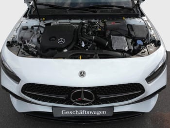 Mercedes-Benz A 180 Limousine AMG Night Panorama Distronic 360°
