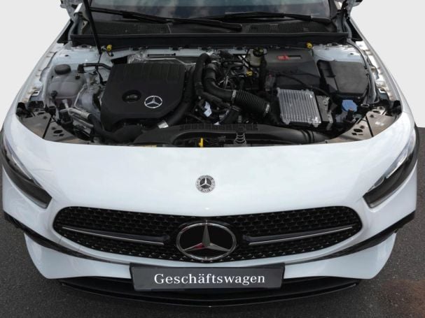 Mercedes-Benz A 180 Limousine AMG Night Panorama Distronic 360°