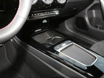 Mercedes-Benz A 180 Limousine AMG Night Panorama Distronic 360°