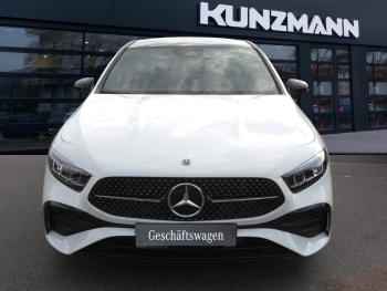 Mercedes-Benz A 180 Limousine AMG Night Panorama Distronic 360°