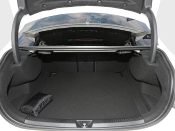 Mercedes-Benz A 180 Limousine AMG Night Panorama Distronic 360°