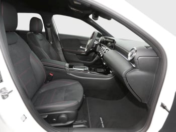 Mercedes-Benz A 180 Limousine AMG Night Panorama Distronic 360° Mercedes-Benz A 180 Limousine AMG Night Panorama Distronic 360°