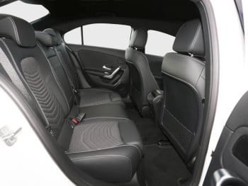 Mercedes-Benz A 180 Limousine Progressive MBUX Navi AHK 360°