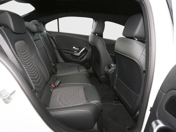 Mercedes-Benz A 180 Limousine Progressive MBUX Navi AHK 360°