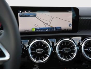 Mercedes-Benz A 180 Limousine Progressive MBUX Navi AHK 360°