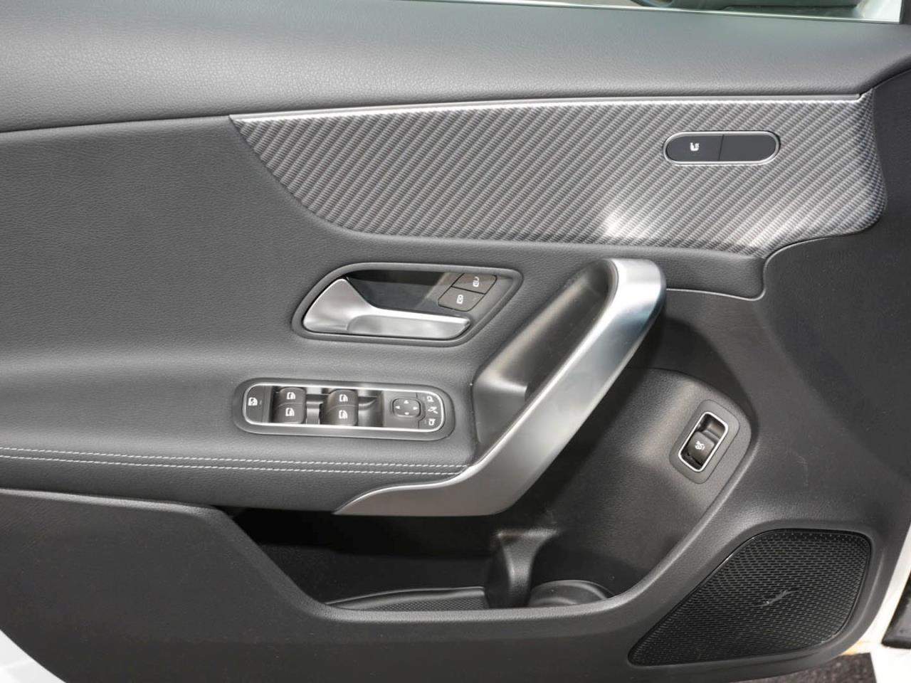 Mercedes-Benz A 180 Limousine Progressive MBUX Navi AHK 360°