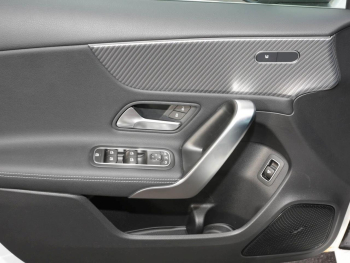 Mercedes-Benz A 180 Limousine Progressive MBUX Navi AHK 360°
