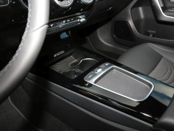 Mercedes-Benz A 180 Limousine Progressive MBUX Navi AHK 360°