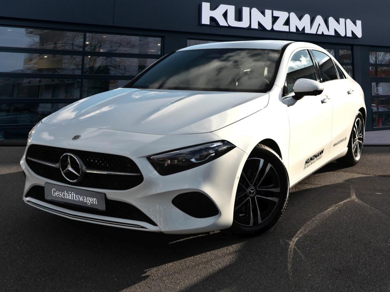 Mercedes-Benz A-Klasse A 180 Limousine Limousine polarweiss