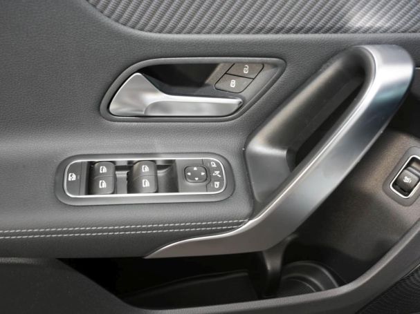 Mercedes-Benz A 180 Limousine Progressive MBUX Navi AHK 360°