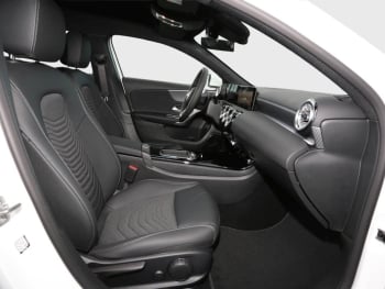 Mercedes-Benz A 180 Limousine Progressive MBUX Navi AHK 360°