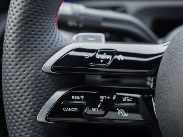 Mercedes-Benz A 180 Limousine AMG Distronic Panorama Kamera