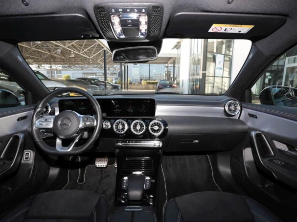 Mercedes-Benz A 200 d Limousine AMG Night Edition2020 MBUXNavi Mercedes-Benz A 200 d Limousine AMG Night Edition2020 MBUXNavi
