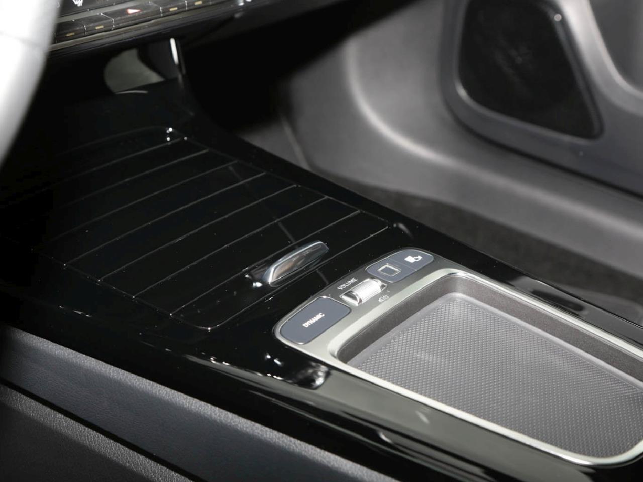 Mercedes-Benz A 200 Limousine AMG Night Distronic AHK Kamera