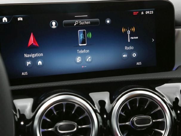 Mercedes-Benz A 200 Limousine AMG Night Distronic AHK Kamera Mercedes-Benz A 200 Limousine AMG Night Distronic AHK Kamera