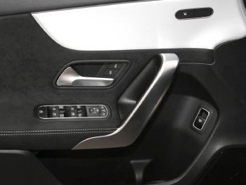 Mercedes-Benz A 200 Limousine AMG Night Distronic AHK Kamera