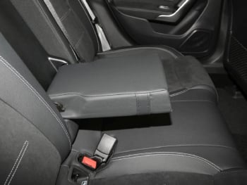 Mercedes-Benz A 200 Limousine AMG Night Distronic AHK Kamera