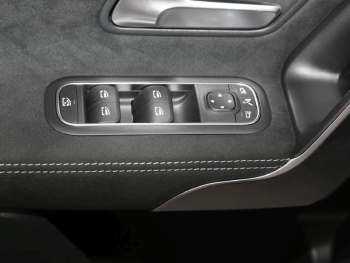 Mercedes-Benz A 200 Limousine AMG Night Distronic AHK Kamera