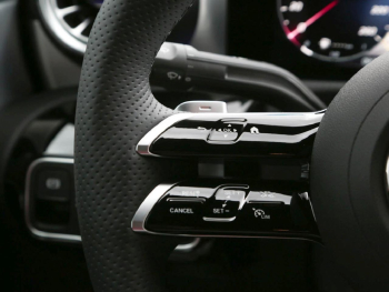 Mercedes-Benz A 200 Limousine AMG Night Distronic AHK Kamera