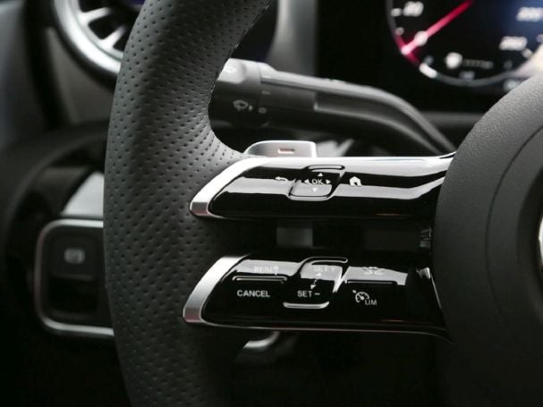 Mercedes-Benz A 200 Limousine AMG Night Distronic AHK Kamera Mercedes-Benz A 200 Limousine AMG Night Distronic AHK Kamera