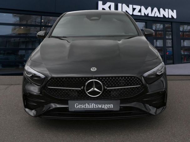 Mercedes-Benz A 200 Limousine AMG Night Distronic AHK Kamera Mercedes-Benz A 200 Limousine AMG Night Distronic AHK Kamera
