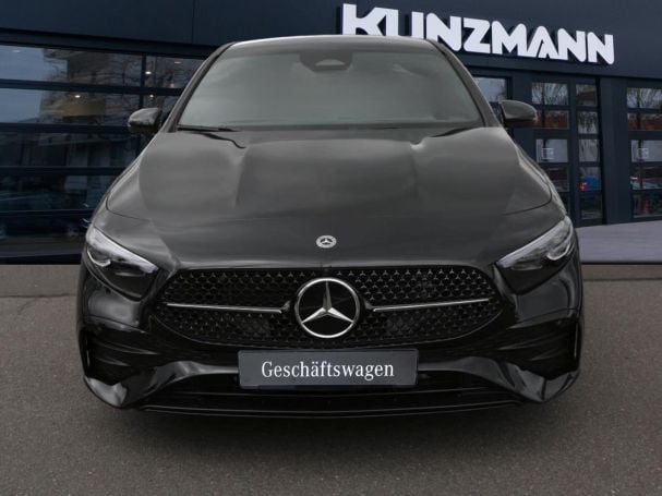 Mercedes-Benz A 200 Limousine AMG Night Distronic AHK Kamera Mercedes-Benz A 200 Limousine AMG Night Distronic AHK Kamera