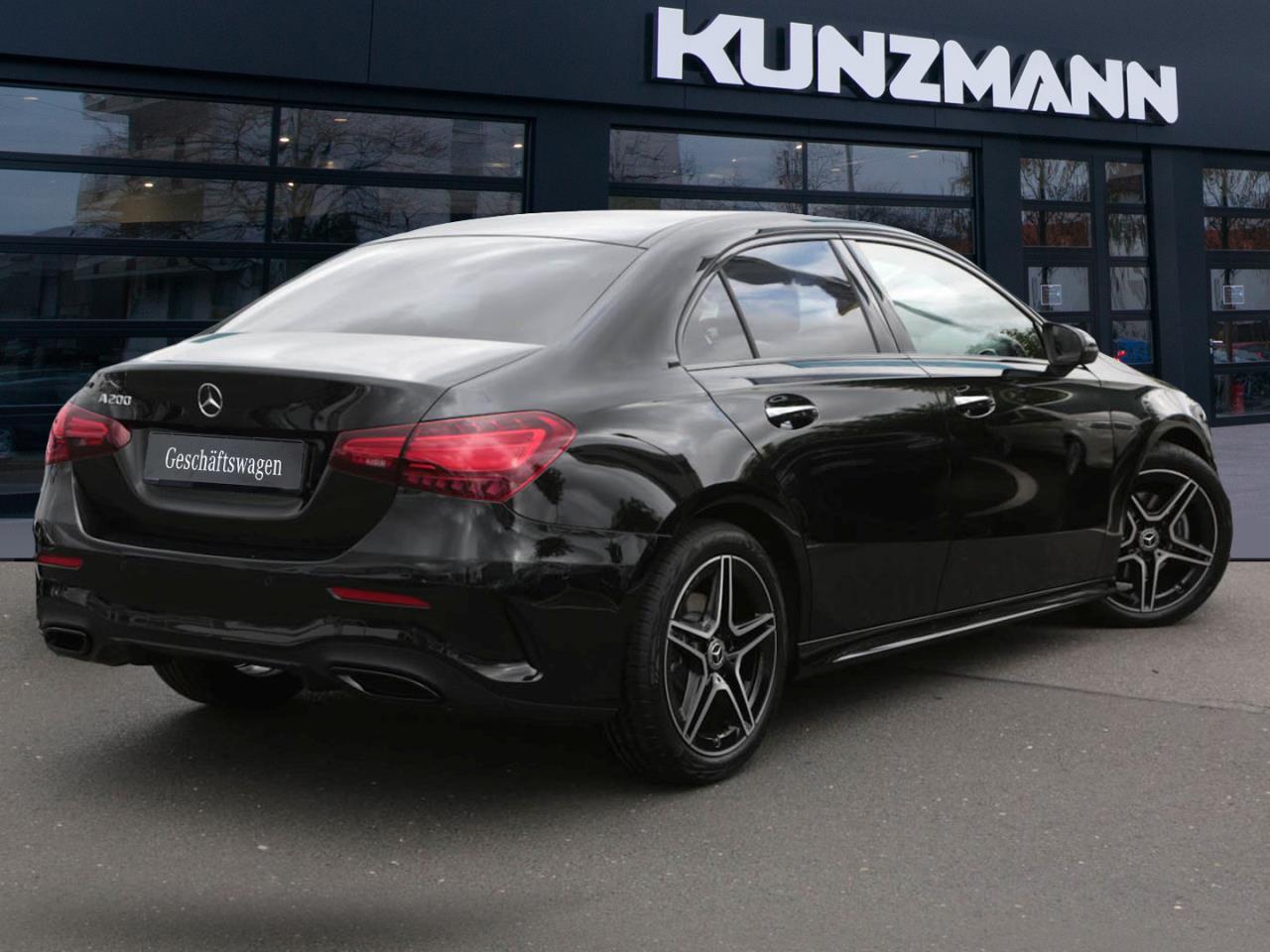 Mercedes-Benz A 200 Limousine AMG Night Distronic AHK Kamera