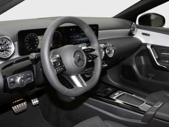 Mercedes-Benz A 200 Limousine AMG Night Distronic AHK Kamera