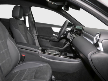 Mercedes-Benz A 200 Limousine AMG Night Distronic AHK Kamera