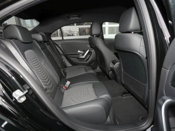 Mercedes-Benz A 200 Limousine Progressive Night AHK 360° SpurH