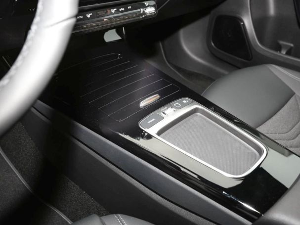 Mercedes-Benz A 200 Limousine Progressive Night AHK 360° SpurH