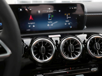 Mercedes-Benz A 200 Limousine Progressive Night AHK 360° SpurH