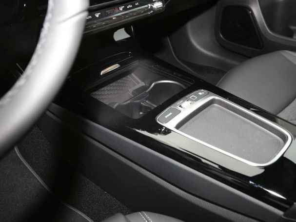 Mercedes-Benz A 200 Limousine Progressive Night AHK 360° SpurH