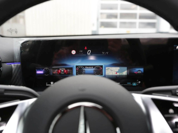 Mercedes-Benz A 200 Limousine Progressive Night AHK 360° SpurH