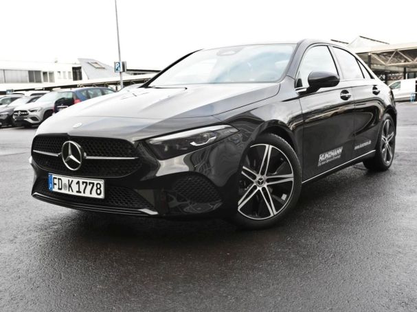 Mercedes-Benz A 200 Limousine Progressive Night AHK 360° SpurH
