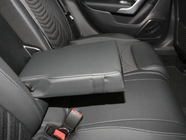 Mercedes-Benz A 200 Limousine Progressive Night AHK 360° SpurH