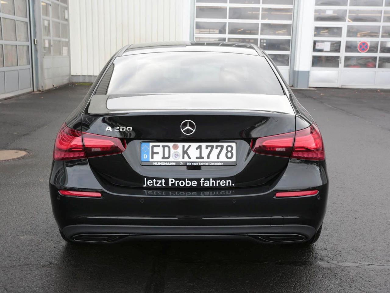 Mercedes-Benz A 200 Limousine Progressive Night AHK 360° SpurH