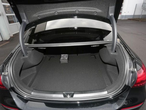 Mercedes-Benz A 200 Limousine Progressive Night AHK 360° SpurH